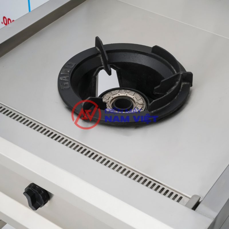 Cận cảnh bếp á công nghiệp 1 họng