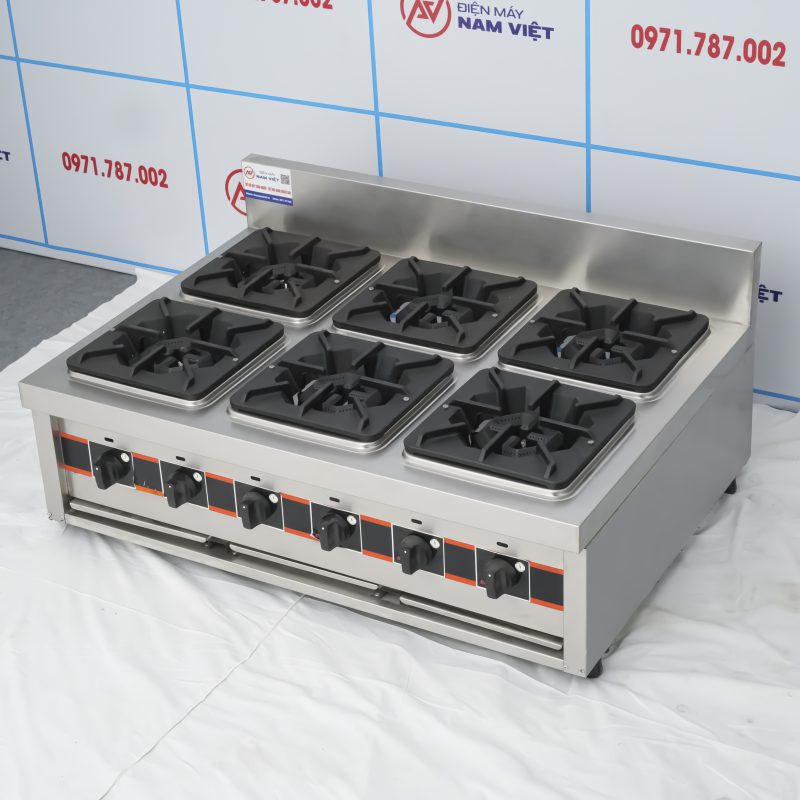 Hình ảnh bếp âu 6 họng chân thấp