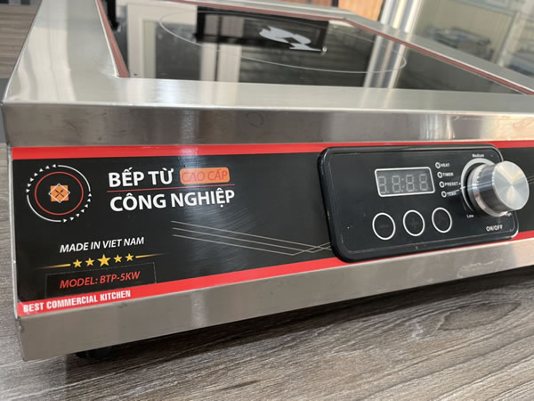 Cận cảnh bếp từ công nghiệp 5000w mặt phẳng