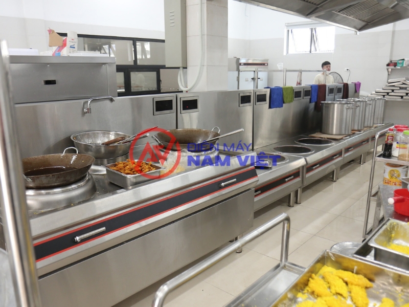 Hình ảnh bếp từ đôi công nghiệp mặt lõm