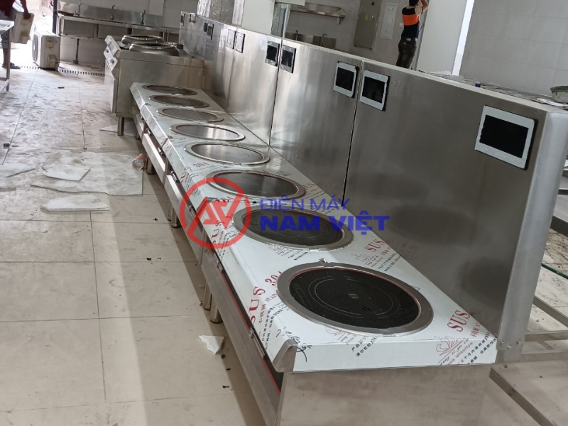 Hình ảnh thực tế bếp từ công nghiệp mặt phẳng