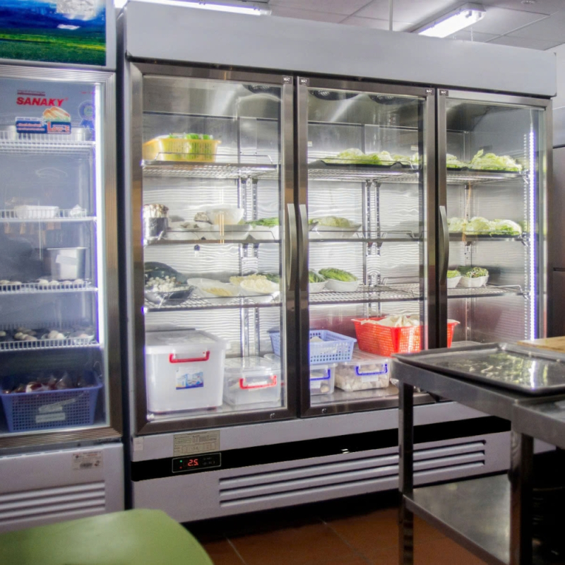 Hình ảnh lắp đặt tủ cánh kính - Điện Máy Nam Việt