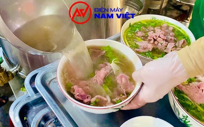 Bí quyết để có nồi nước dùng phở thơm ngon, trong và ngọt thanh