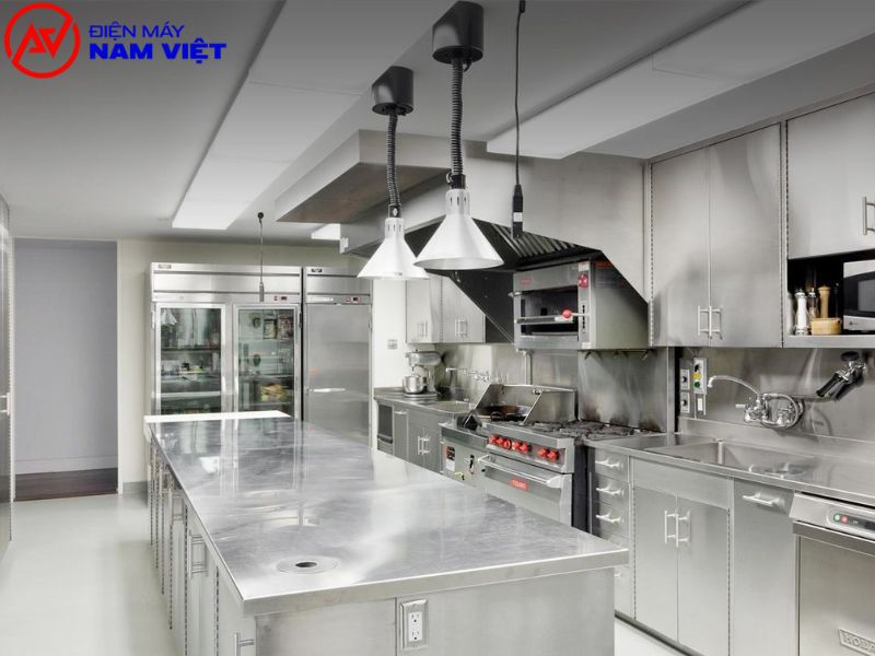Thiết bị bếp công nghiệp cần có trong mỗi khu vực